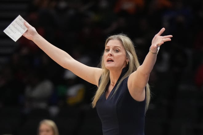 “I’M HERE IN KNOXVILLE TO REDEEM…”: Kellie Harper Makes a Strong Statement About Restoring the Team’s Reputation.   In an inspiring address, Harper emphasizes her commitment to revitalizing the team’s legacy and bringing pride back to Knoxville.