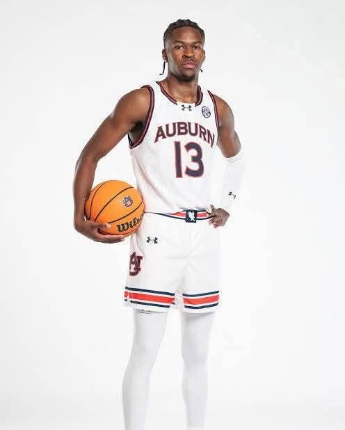 🚨MILES OF GREATNESS🚨: Auburn’s Electric Guard Miles Kelly Crowned National Player of the Year by Athletic News After Historic Season of Clutch Performances, Leadership Brilliance, and Unmatched Court Vision….