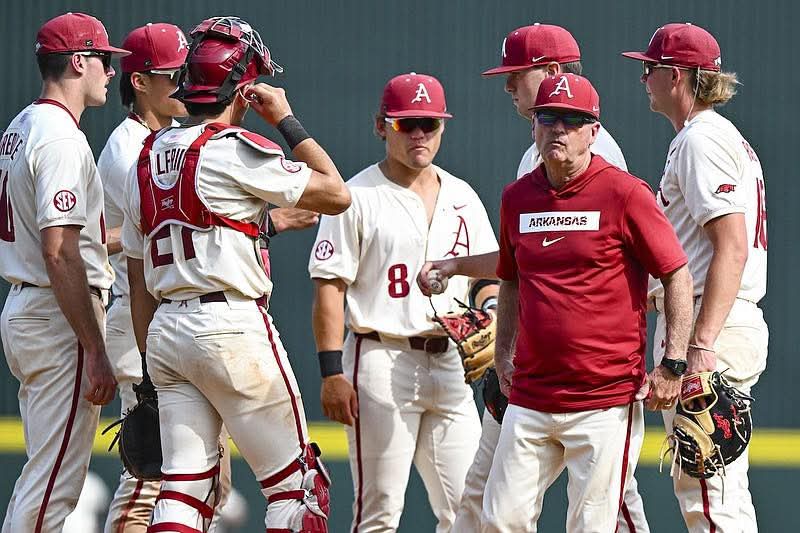 FOR THE PEOPLE WHO LOVE TO RANT ABOUT VAN HORN WITHOUT KNOWING THE FACTS …” — Razorback Fans Drop Truth Bomb on him and on Arkansas Baseball’s Dominance Since 2018….