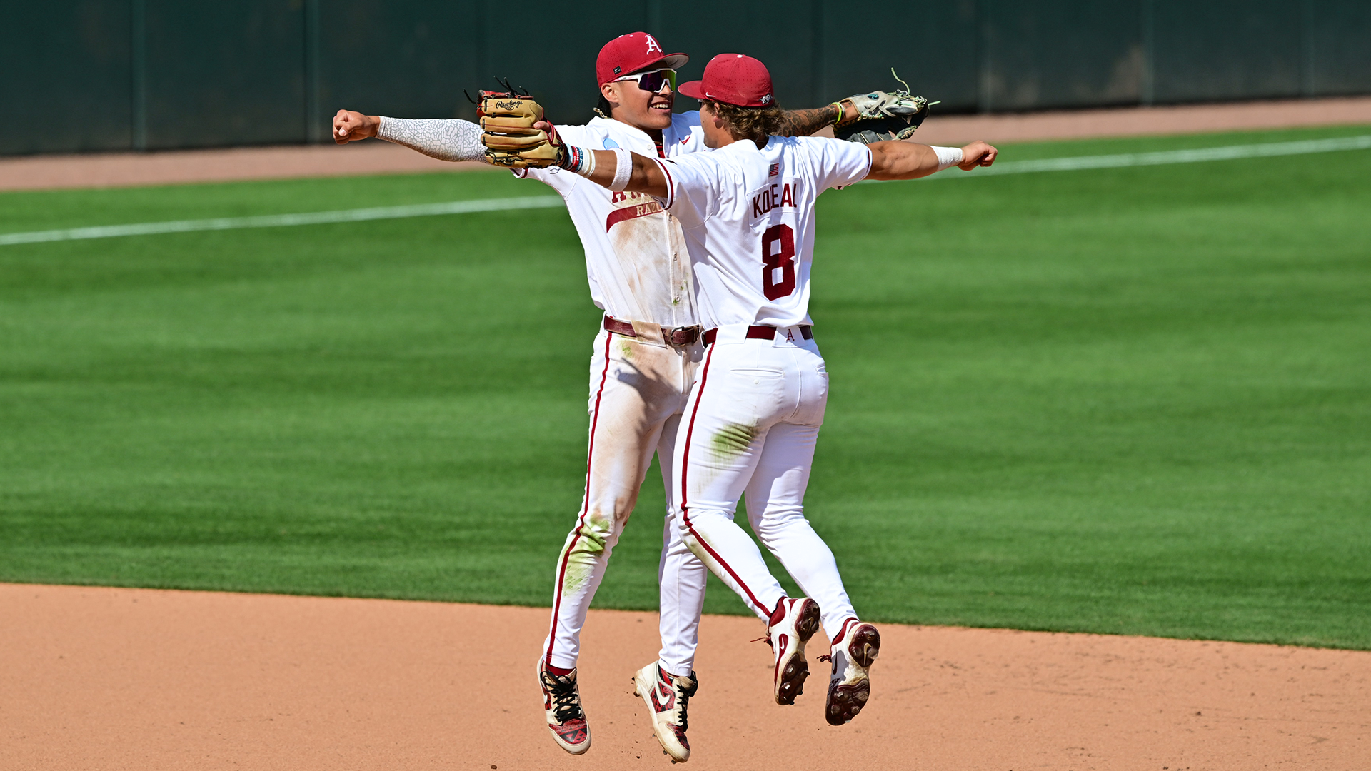 AMAZING HERE: Coil, Kozeal Lead Arkansas to Regional-Opening Win against North Dakota State…