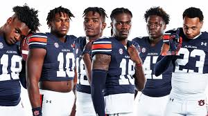 The competition for the Auburn Tigers’ starting nose tackle spot is heating up, with Jamison-Travis, Walker, and freshman Crawford vying for the role. Each brings unique strengths, and the outcome will shape the Tigers’ defensive success this season…