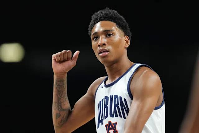 Auburn’s Tahaad Pettiford shines with NBA potential, but CBS Sports highlights him as a top prospect who could benefit immensely from another year in college to refine his game, boost his draft stock, and lead the Tigers…