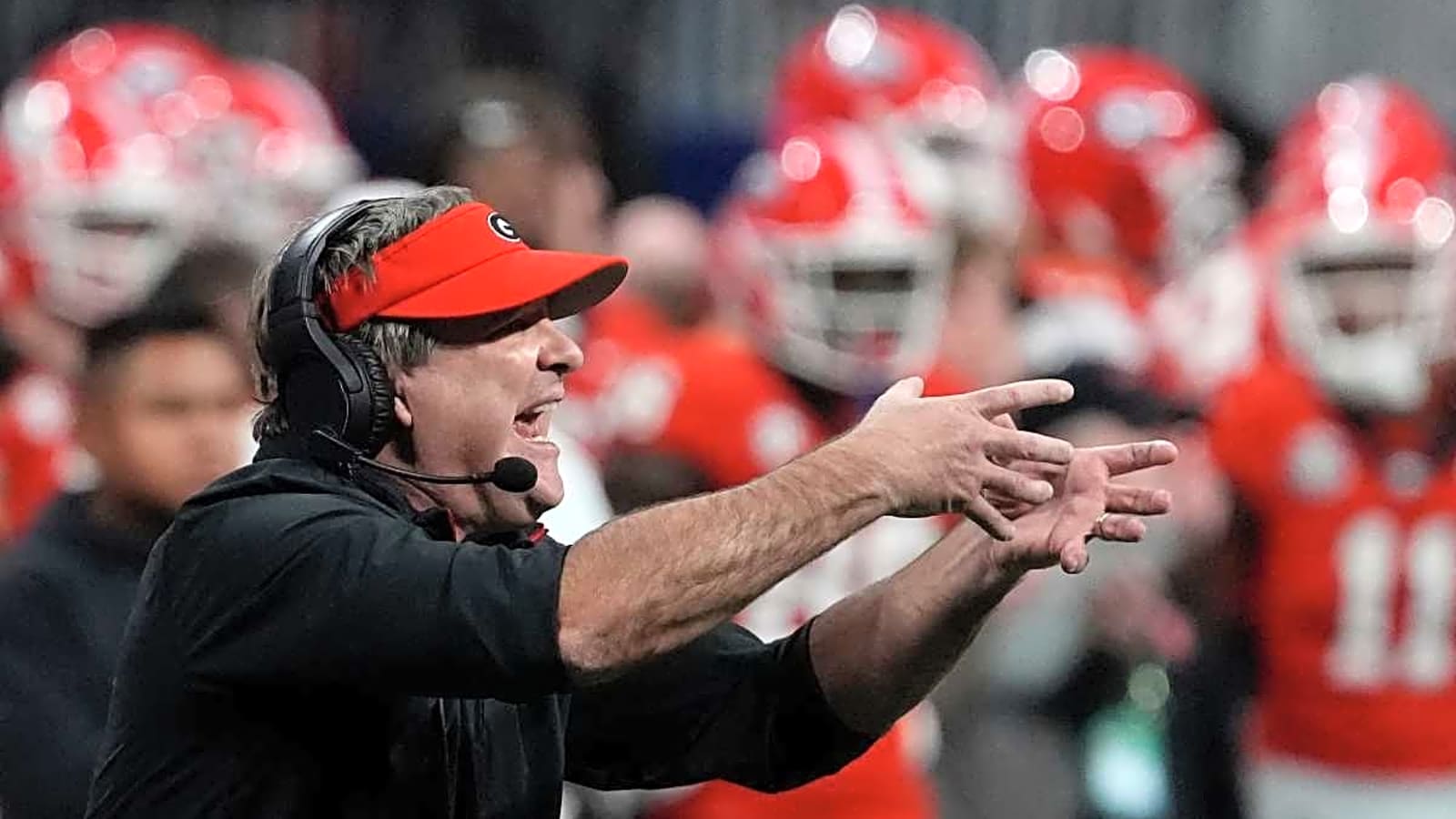 Anonymous SEC Coach Foresees 2025 Downturn for College Football Titan: Georgia’s Dynasty Faces Uncertainty Amid Roster Changes, Injuries, and Inexperience, Raising Questions About the Bulldogs’ Grip on Dominance in a New Era of NIL and Transfer Portal Challenges…
