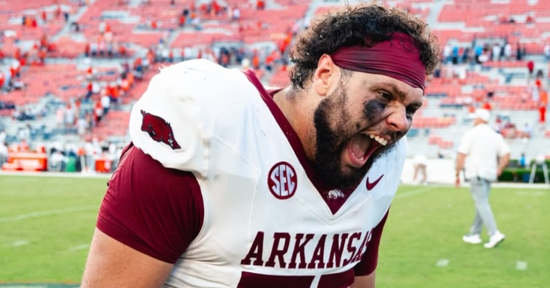 IF YOU’RE NOT TRYING TO CHEAT…: Arkansas’ Fernando Carmona Sparks Buzz With Unfiltered Take on O-Line Life Ahead of New Season…